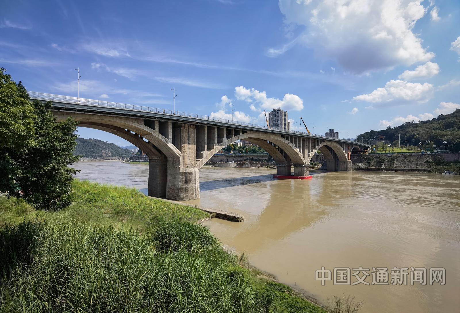 匠心筑橋，譽滿國際 宜賓岷江大橋加固改造工程榮膺國際橋梁大會獎項